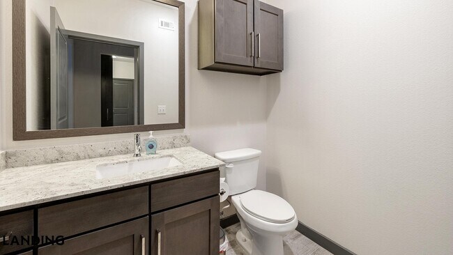 Foto del edificio - 3001 Crockett St