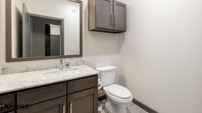 Building Photo - 3001 Crockett St