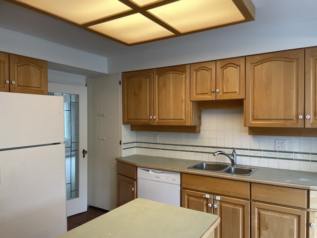 Building Photo - 3550 W 39th Ave