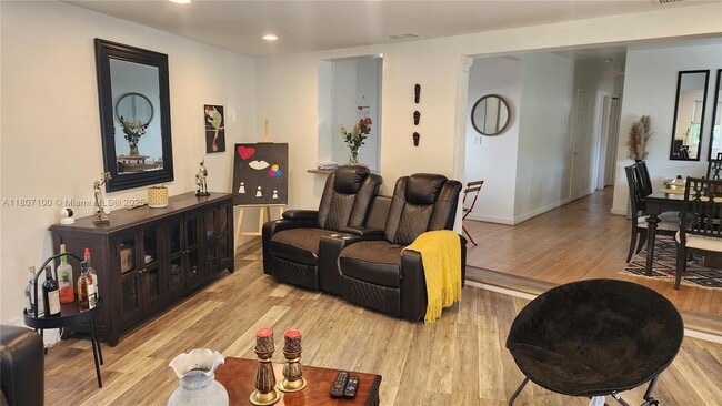 Foto del edificio - 205 NW 128th St