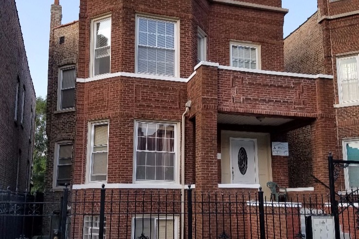 Primary Photo - 4718 W Congress Pkwy