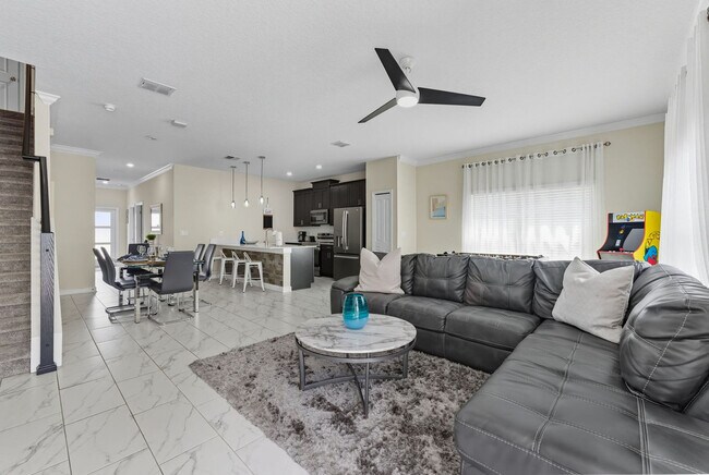 Building Photo - 1128 Challenge Dr