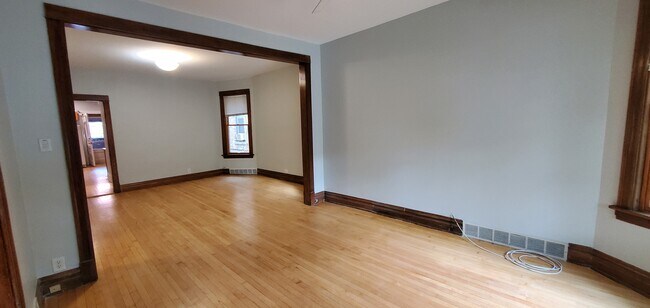 Living & dining Rms - 3655 N Janssen Ave