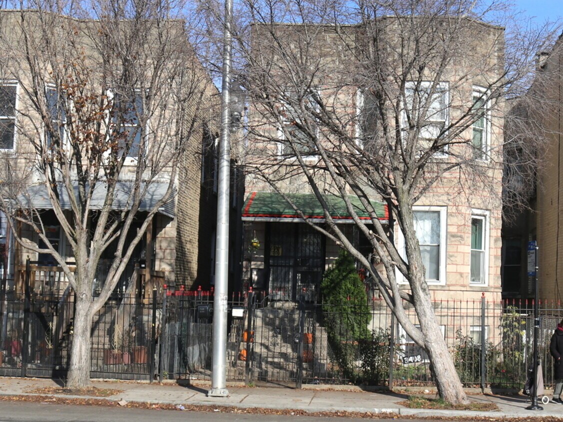 Foto principal - 3408 W Chicago Ave