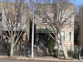 Building Photo - 3408 W Chicago Ave