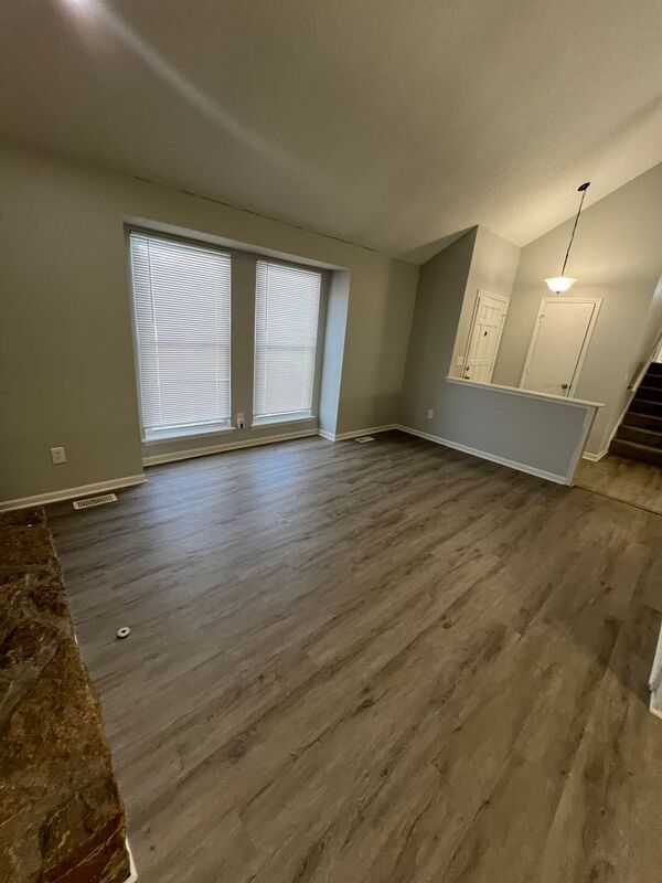 Foto del edificio - 14611 W 65th St