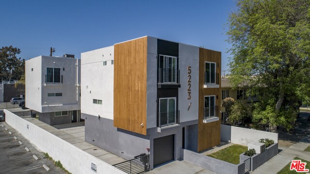 Primary Photo - 5221 Cleon Ave