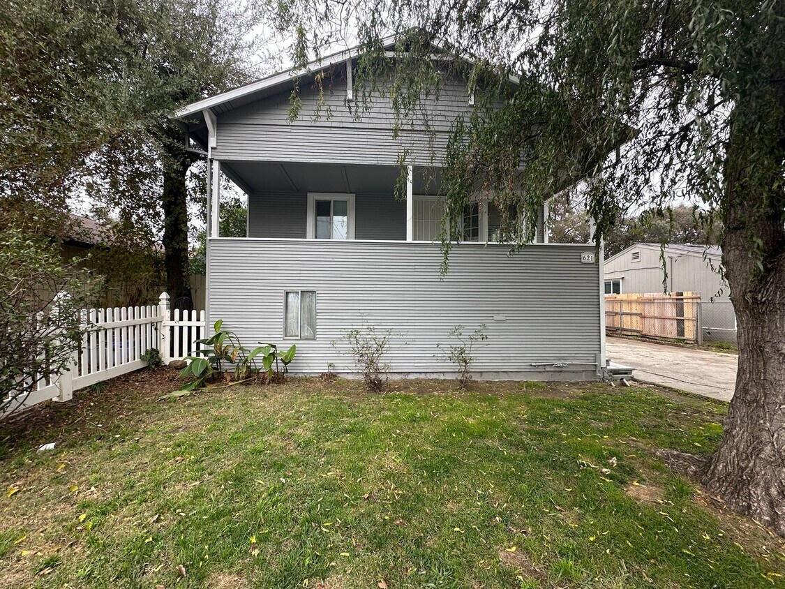 Adorable Three Bedroom on a Large Lot - Adorable Three Bedroom on a Large Lot