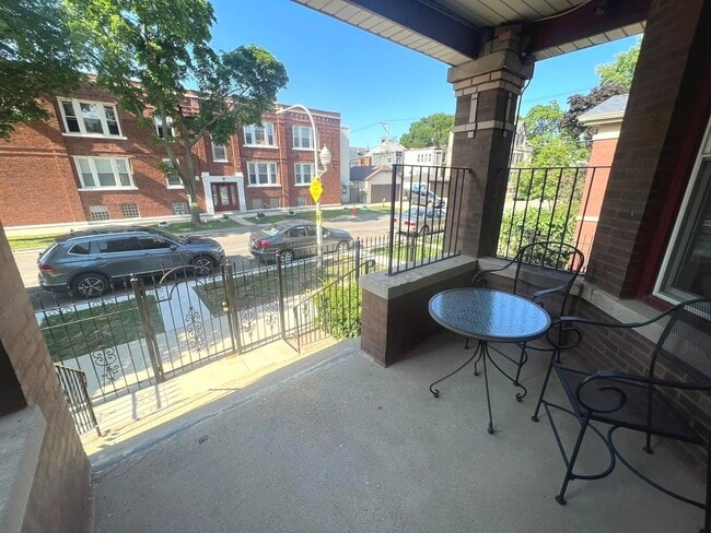 Building Photo - 3721 W Belden Ave