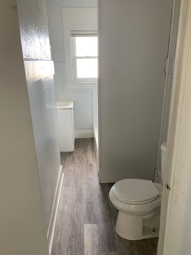 Foto del edificio - 3 Bedroom 1 Bath