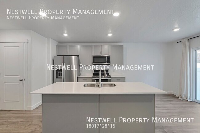 Foto del edificio - Amazing 3-bed Townhome in Santaquin