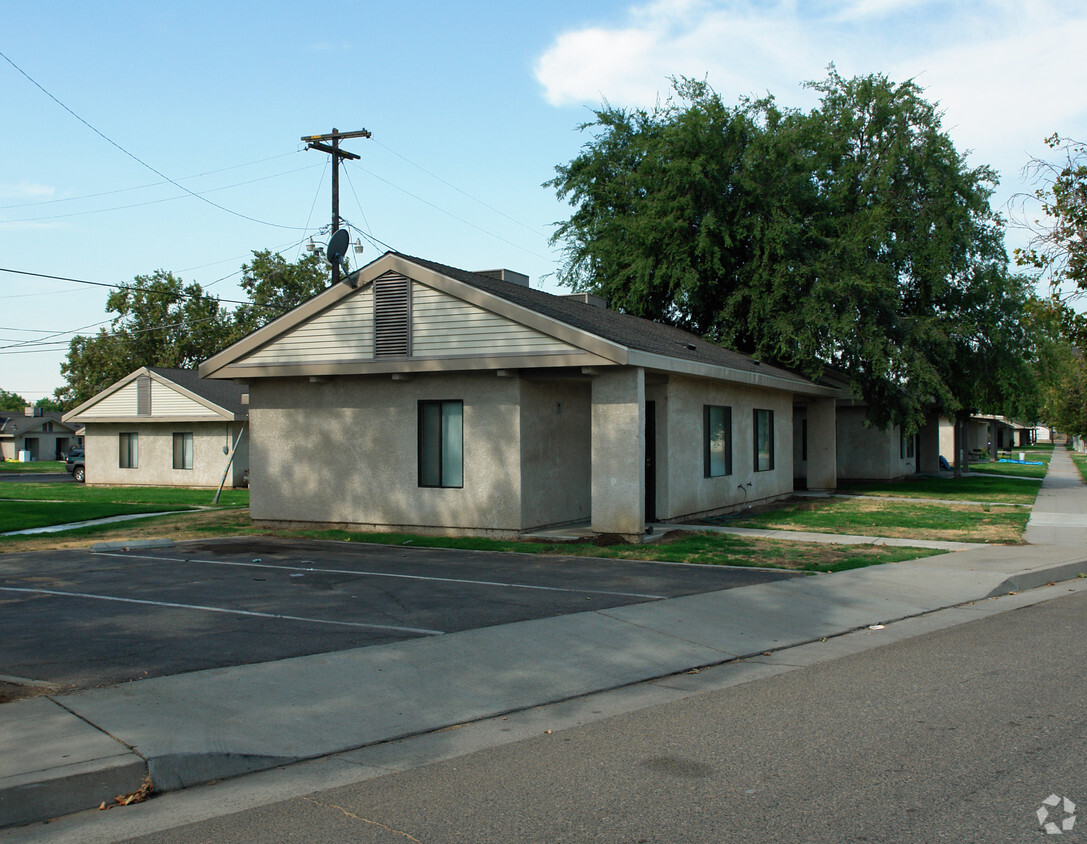 Building Photo - Sequoia Courts