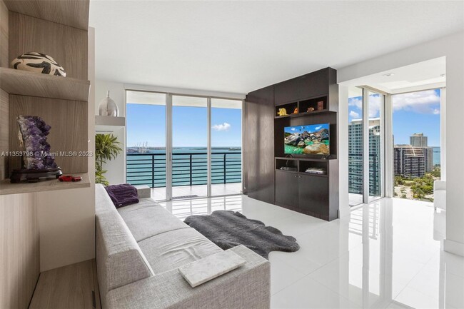 Building Photo - 325 S Biscayne Blvd