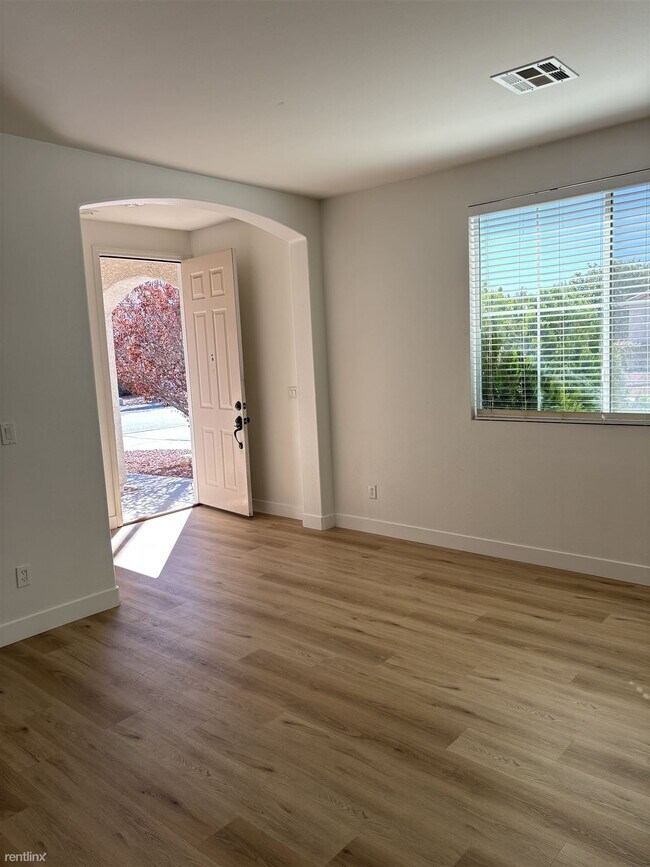 Foto del edificio - 4 br, 2 bath House - 5023 Shadow Valley St...