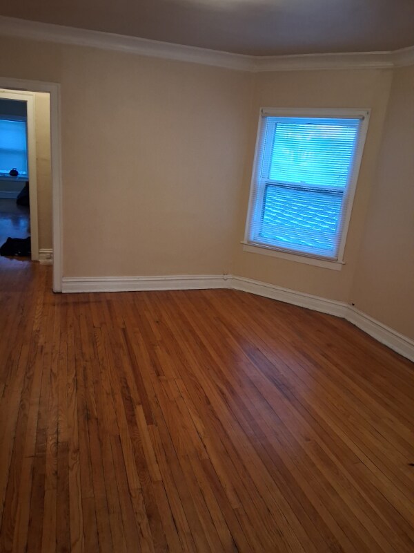 Foto del edificio - 8028 S Jeffery Blvd