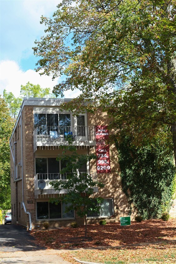 Foto del edificio - 2 br, 1 bath Apartment - 913 Dewey Ave #6