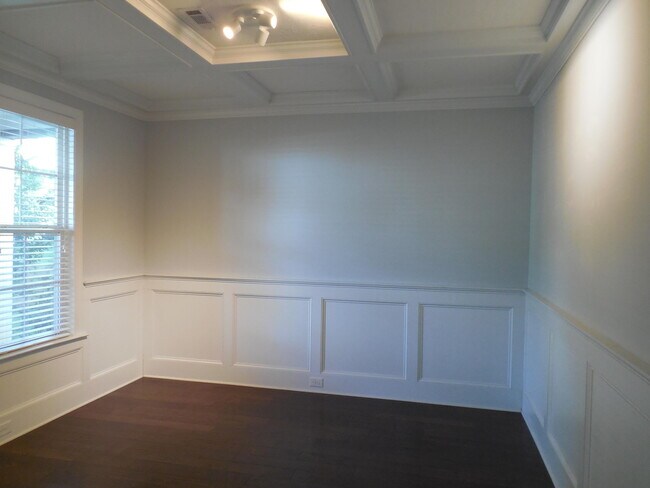 Foto del edificio - 812 Herrington Dr