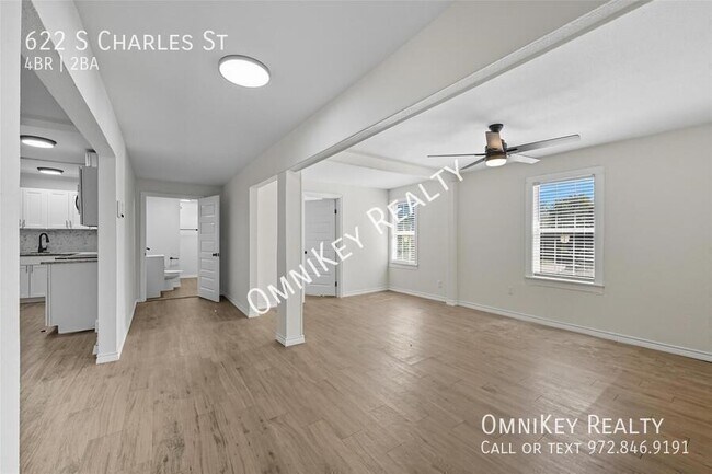 Building Photo - 622 S Charles St