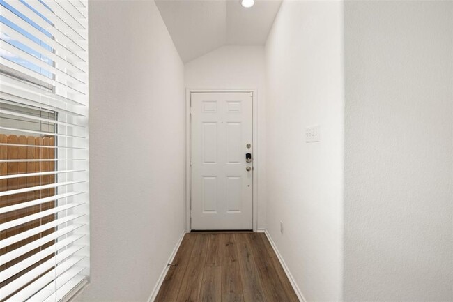 Foto del edificio - 148 Perfect World Lp