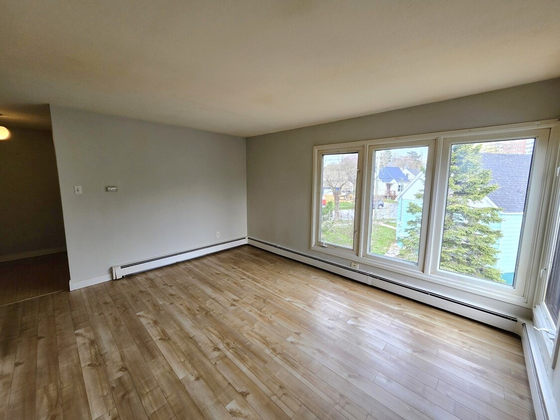 Photo principale - 84 Dufferin Ave