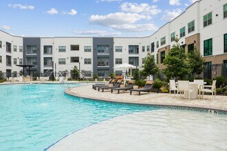 Building Photo - The Sylvan at Painted Tree