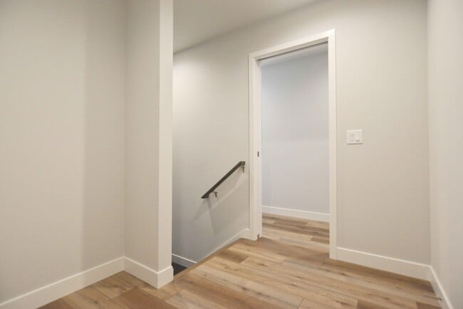 Building Photo - 2833 Endive Dr