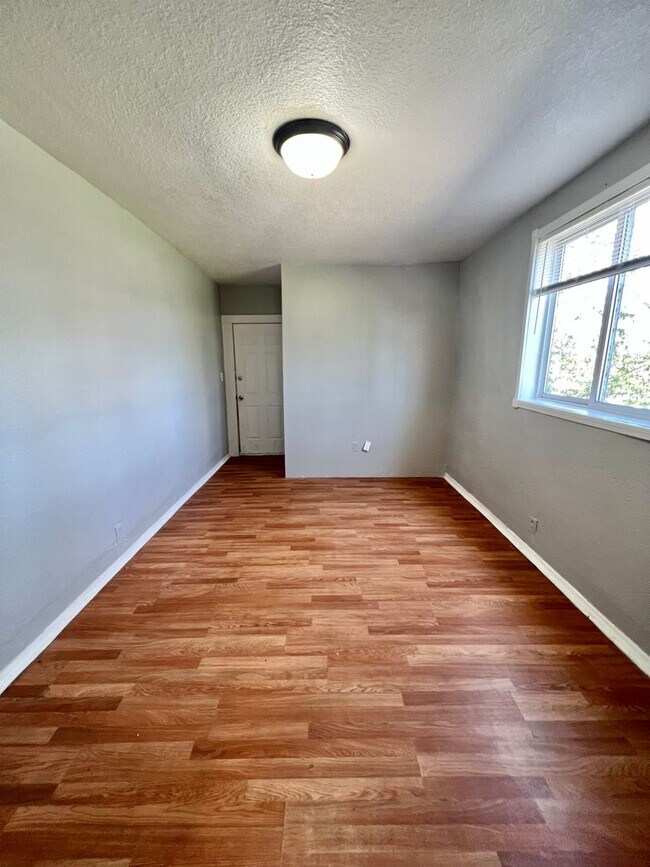 Foto del edificio - New Listing!! 2 Bedroom 1 Bathroom!!