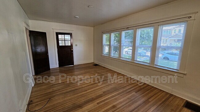 Foto del edificio - 842 Jackson St