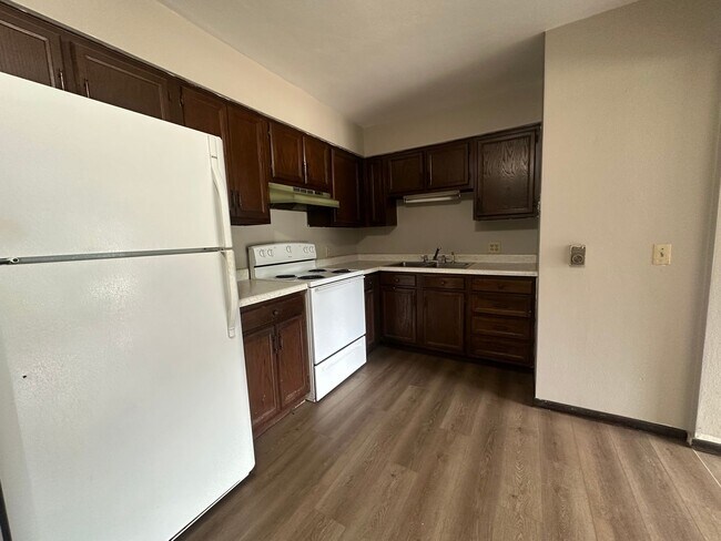 Foto del edificio - 520 River Forest Rd