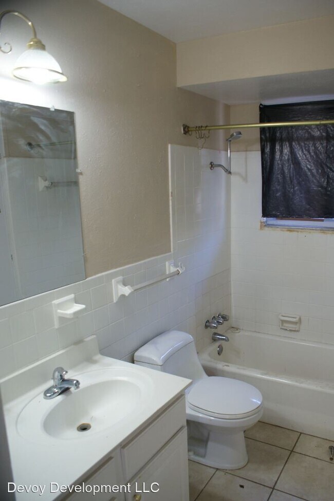 Building Photo - 3 br, 1 bath House - 2245 Kerwin
