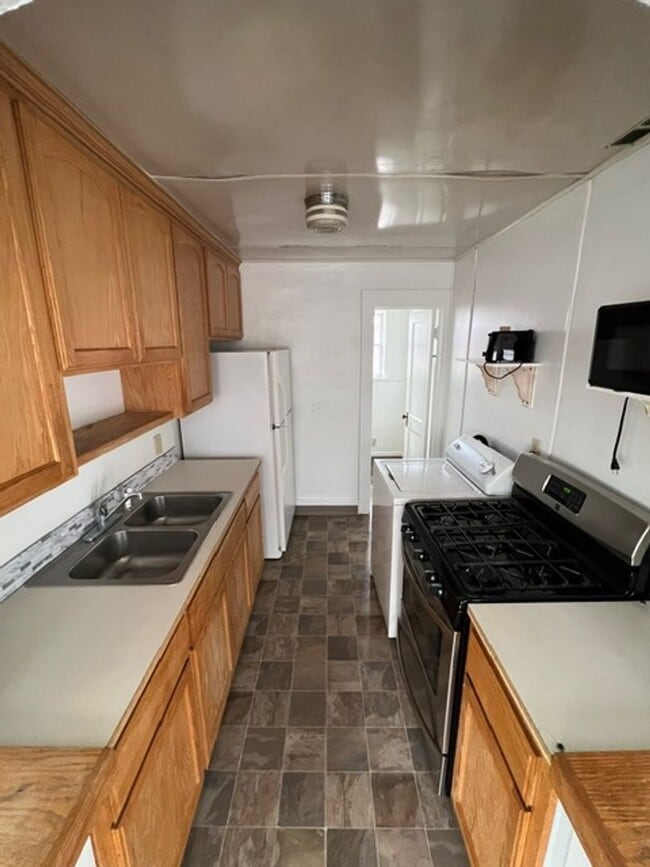Building Photo - Gorgeous Home in Fallon