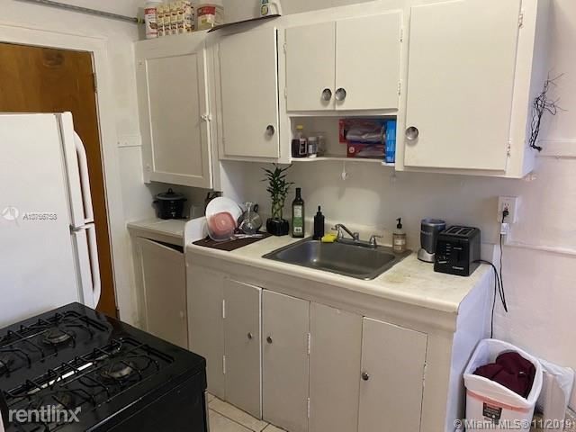 Foto del edificio - 1017 SW 9th St