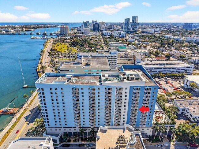 Building Photo - 1551 N Flagler Dr