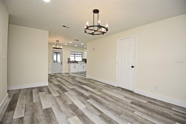 Building Photo - 5803 Clearview Dr
