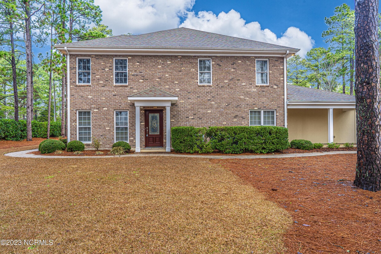 106 Longwood Place, Aberdeen, NC 28315 House for Rent in Aberdeen, NC