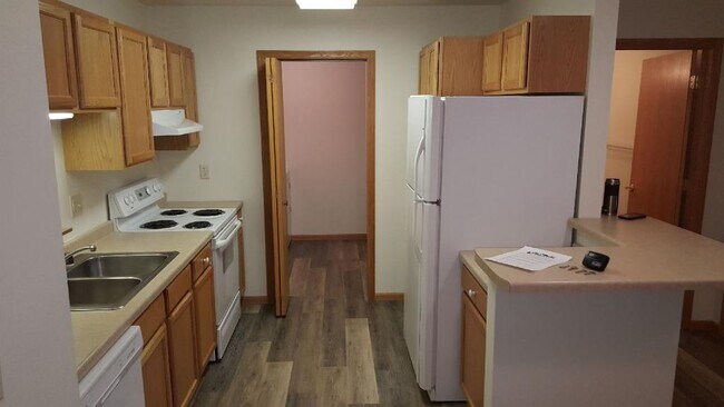 Building Photo - 135 Marcou Rd apt 109