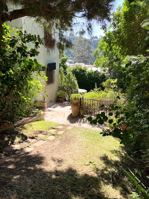 Foto del edificio - 2272 Silver Ridge Ave