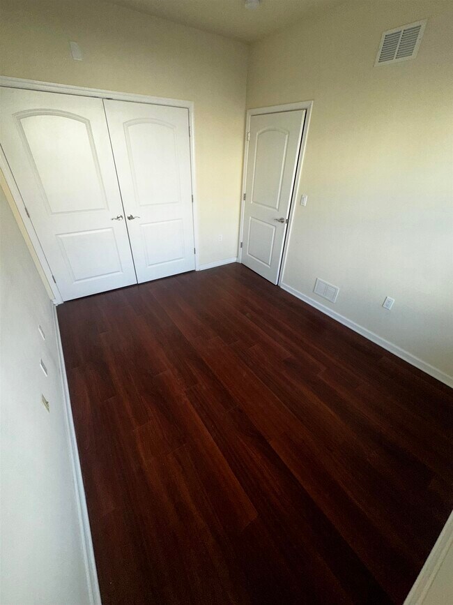 Foto del edificio - 5817 Jefferson St