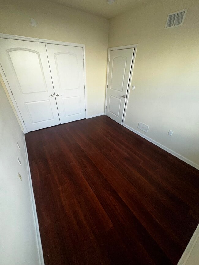 Building Photo - 5817 Jefferson St