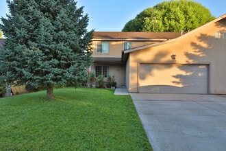 Building Photo - 228 S Golden Dr