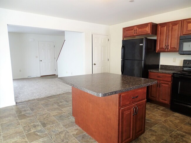 Building Photo - 344 Meadow View Dr