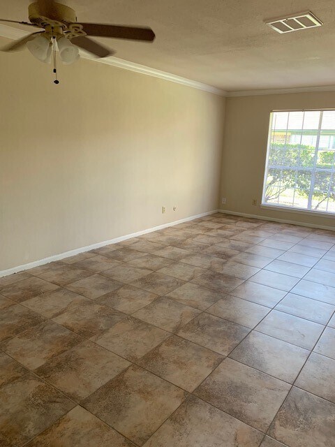 Foto del edificio - 1224 Lyric Ln