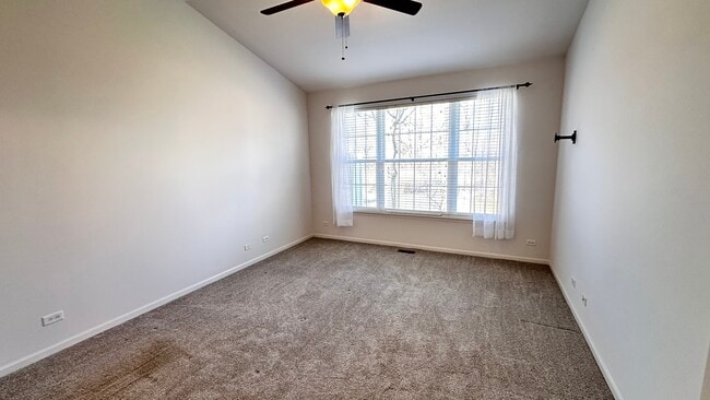 Building Photo - 1535 Reserve Ln