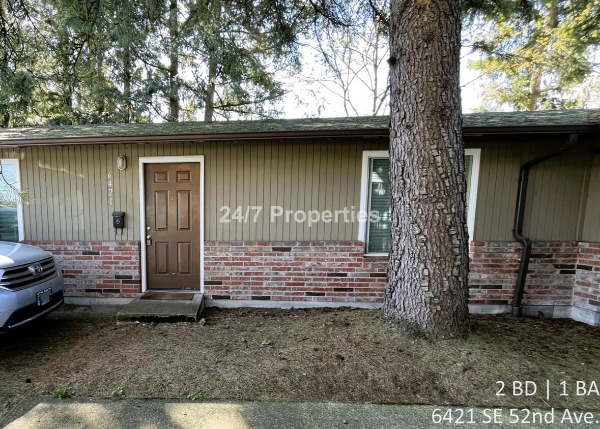 Bright & Updated 2 BD | 1 BA home - SE Portland - Bright & Updated 2 BD | 1 BA home - SE Portland