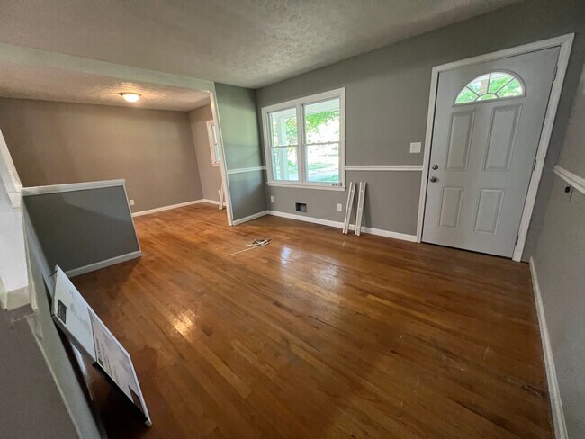 Foto del edificio - Newnan- 57 Morningside Dr 3 Bedroom 1.5 Bath