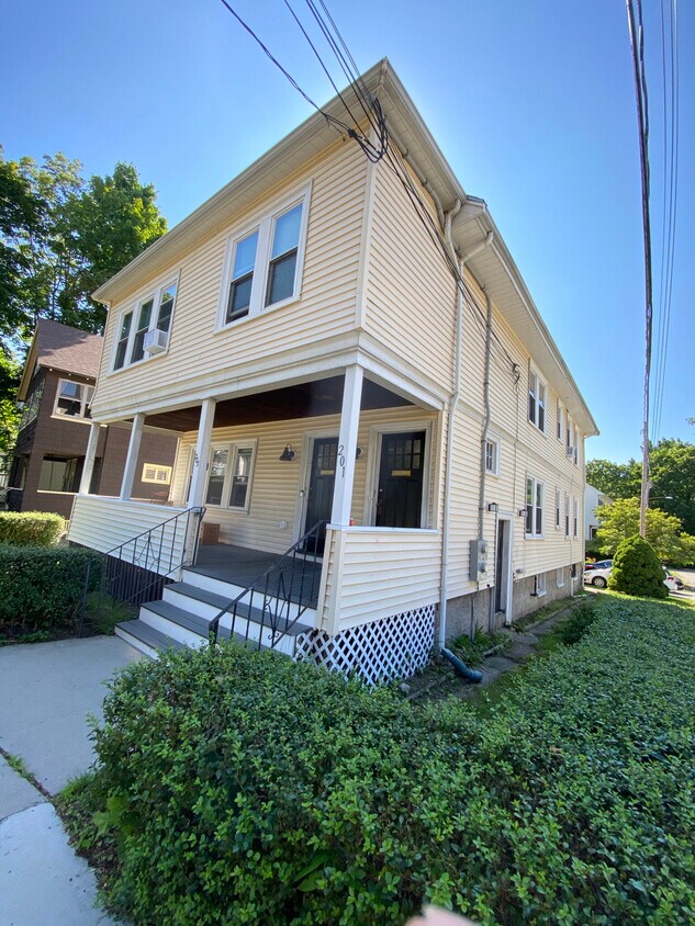 Foto principal - 203 South St