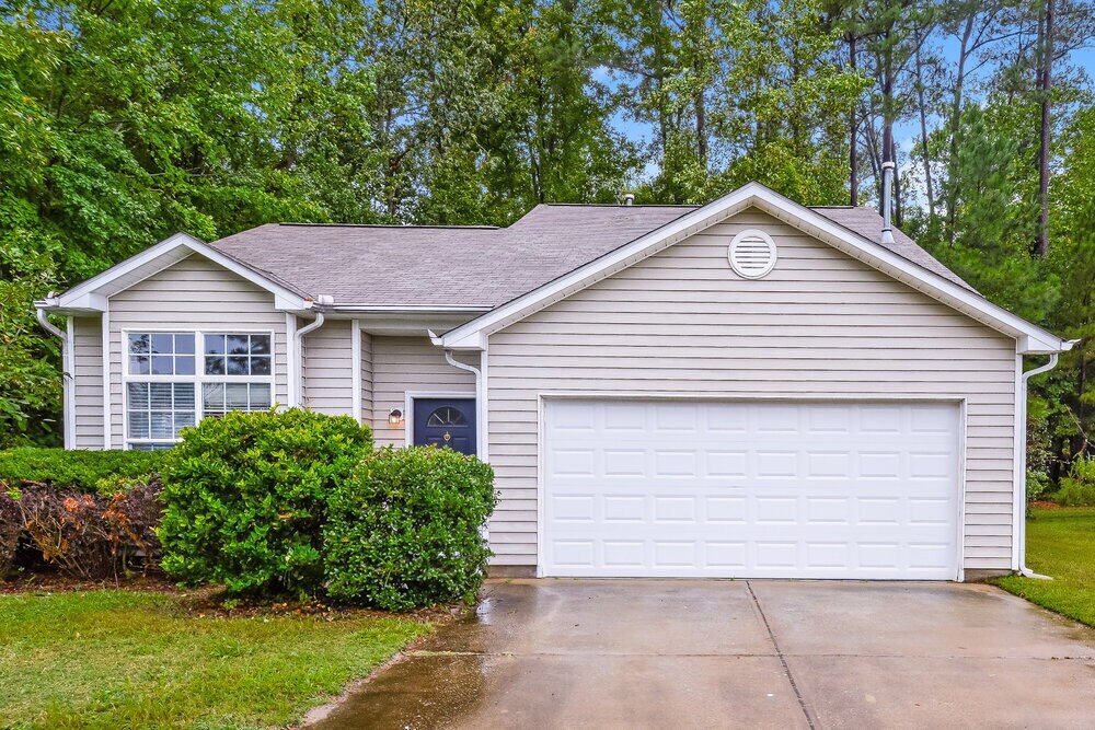 Foto principal - 215 N Fuquay Springs Ave