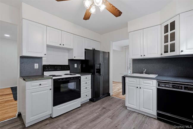 Foto del edificio - 18-15-69 215th St