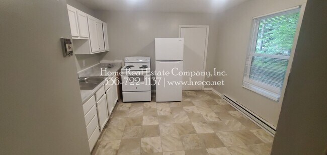 Foto del edificio - 4271 Mineral Ave