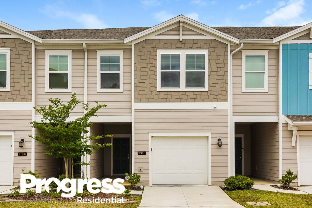 1310 Grassland Ave, Jacksonville, FL 32218 Townhome Rentals in